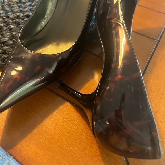 Stuart Weitzman Tortoise Pumps size 8 - Picture 9 of 9